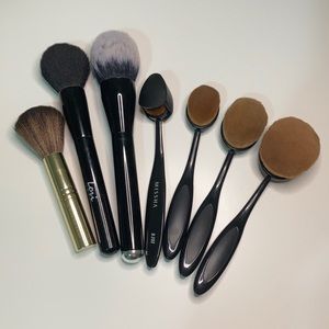 Makeup brush